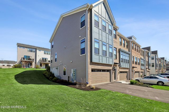 12 Linder Court 186, Middletown, NJ 07748