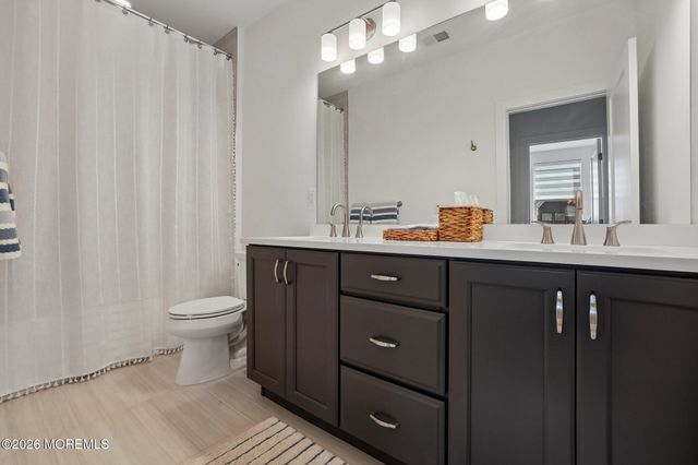 12 Linder Court 186, Middletown, NJ 07748