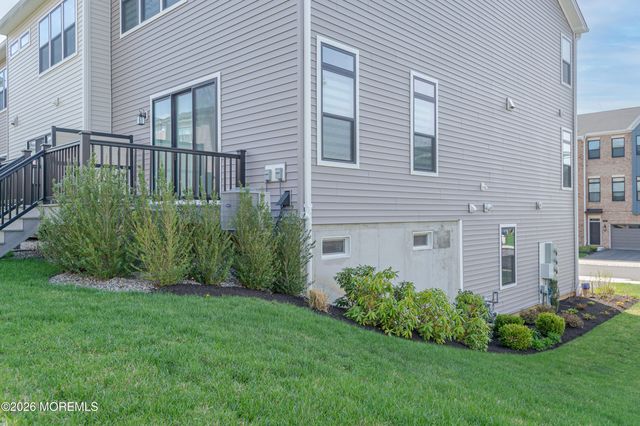 12 Linder Court 186, Middletown, NJ 07748