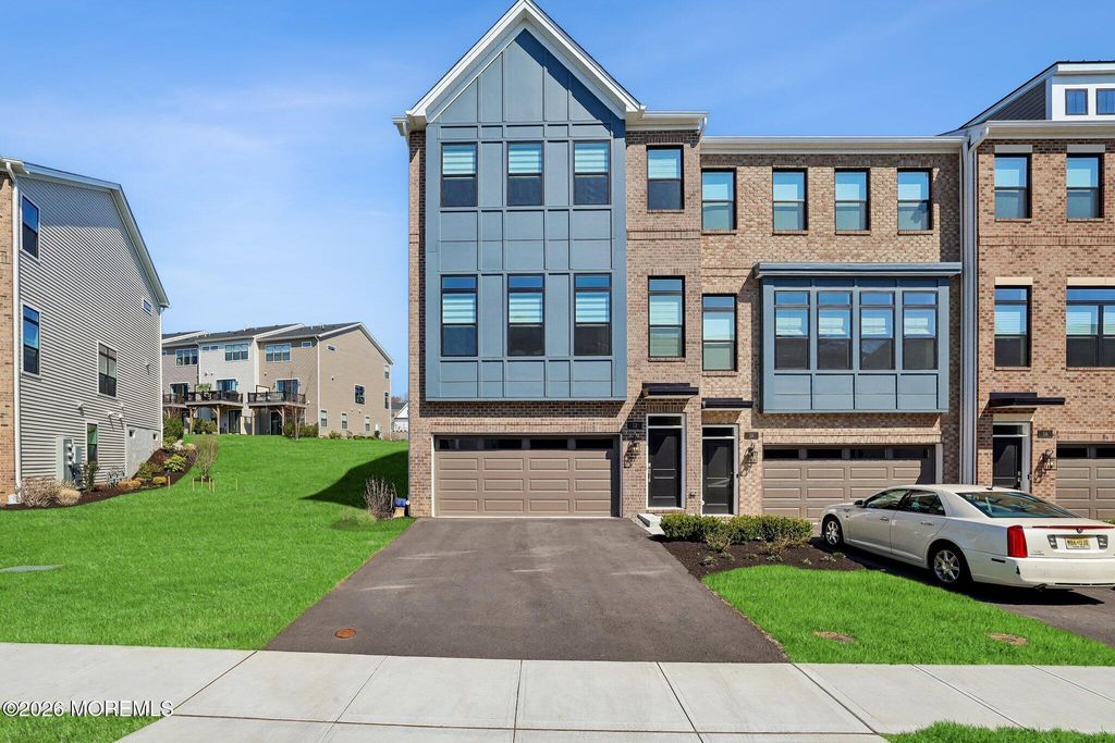 12 Linder Court 186, Middletown, NJ 07748