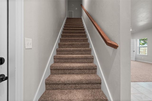 810 Chateau Court, Kingfisher, OK 73750