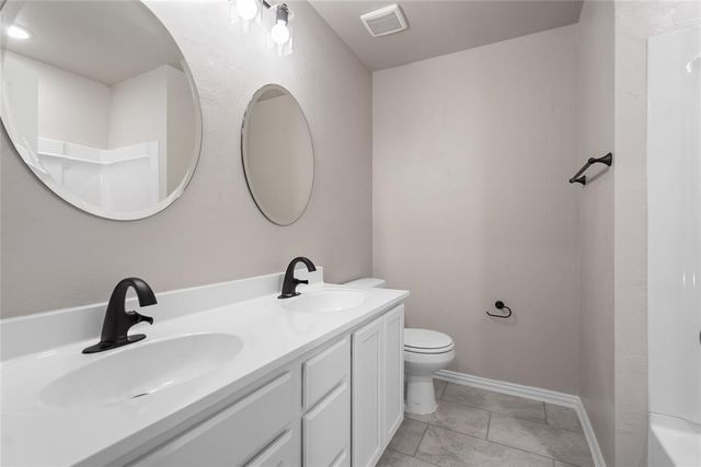 810 Chateau Court, Kingfisher, OK 73750