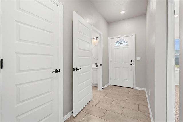 810 Chateau Court, Kingfisher, OK 73750