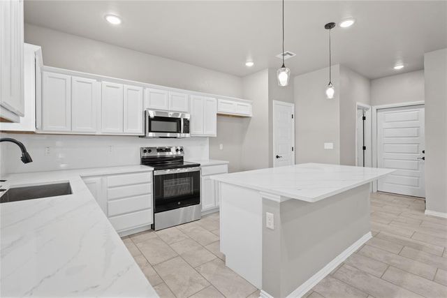 810 Chateau Court, Kingfisher, OK 73750