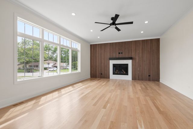 120 W Sauk Trail, Frankfort, IL 60423