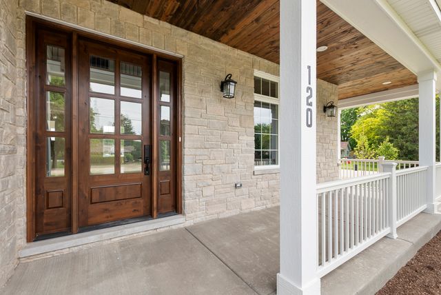 120 W Sauk Trail, Frankfort, IL 60423