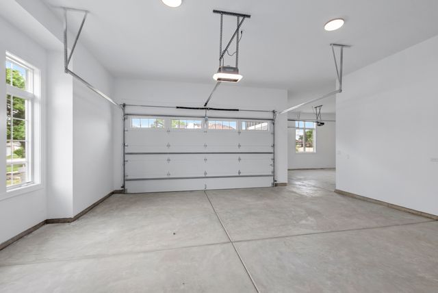 120 W Sauk Trail, Frankfort, IL 60423
