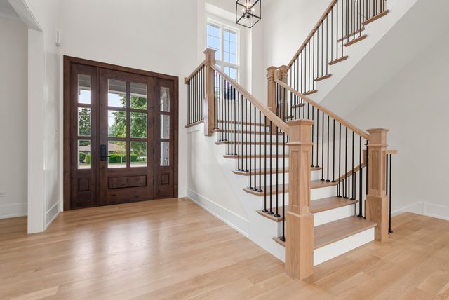 120 W Sauk Trail, Frankfort, IL 60423