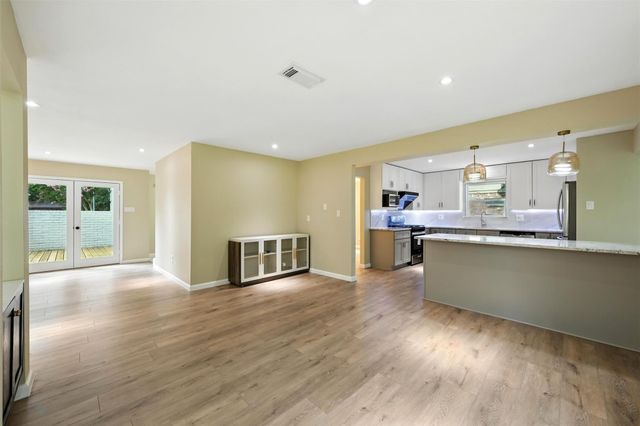 11726 Gardenglen Drive, Houston, TX 77070