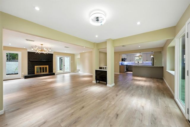 11726 Gardenglen Drive, Houston, TX 77070