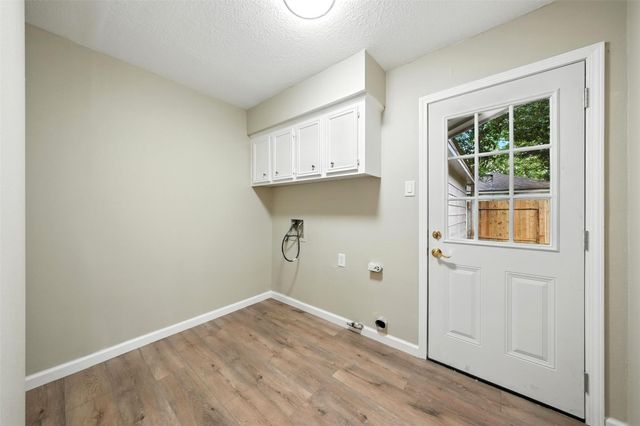 11726 Gardenglen Drive, Houston, TX 77070