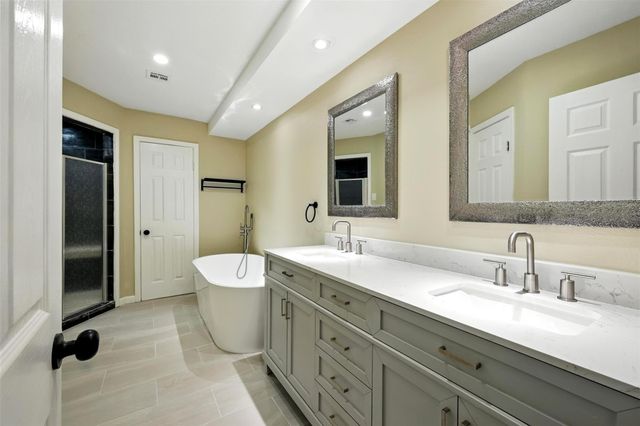 11726 Gardenglen Drive, Houston, TX 77070