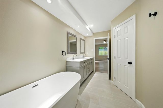 11726 Gardenglen Drive, Houston, TX 77070