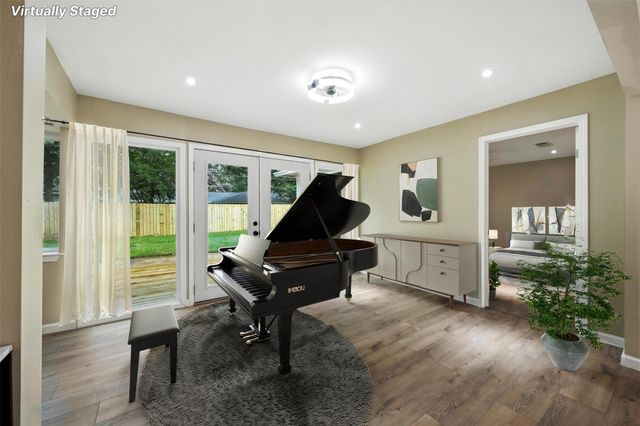 11726 Gardenglen Drive, Houston, TX 77070