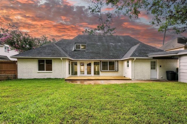 11726 Gardenglen Drive, Houston, TX 77070