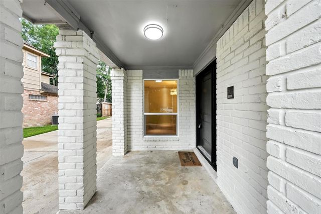 11726 Gardenglen Drive, Houston, TX 77070