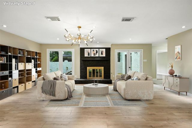 11726 Gardenglen Drive, Houston, TX 77070