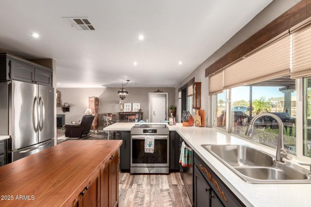 38026 N 251ST Avenue, Morristown, AZ 85342