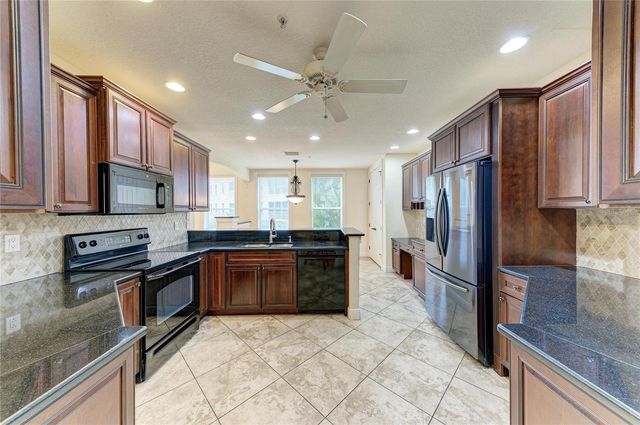 5200 MANORWOOD DRIVE 2D, Sarasota, FL 34235