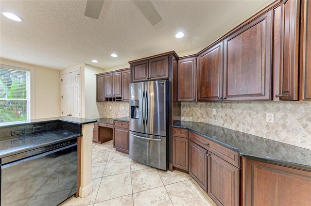 5200 MANORWOOD DRIVE 2D, Sarasota, FL 34235