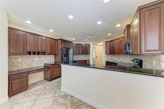 5200 MANORWOOD DRIVE 2D, Sarasota, FL 34235