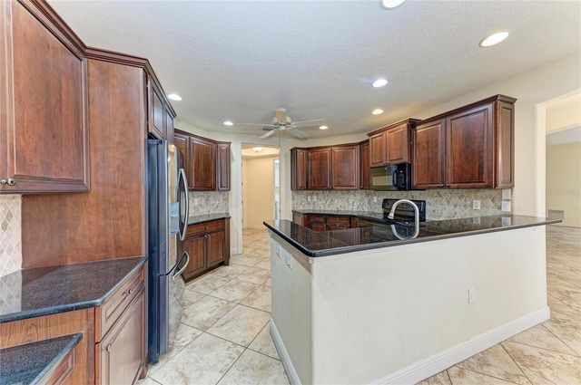5200 MANORWOOD DRIVE 2D, Sarasota, FL 34235