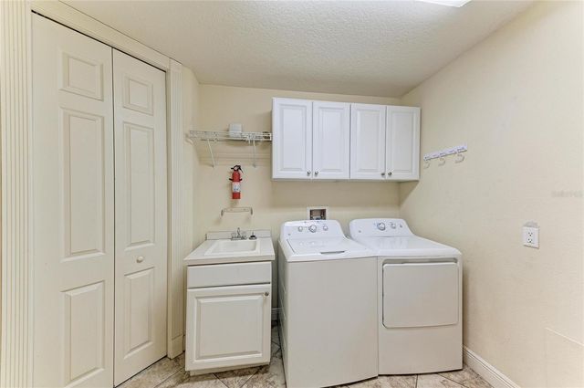 5200 MANORWOOD DRIVE 2D, Sarasota, FL 34235