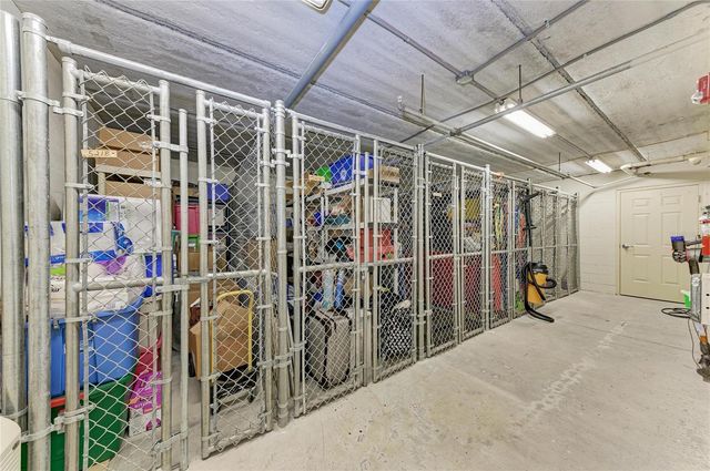 5200 MANORWOOD DRIVE 2D, Sarasota, FL 34235
