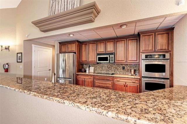 5200 MANORWOOD DRIVE 2D, Sarasota, FL 34235