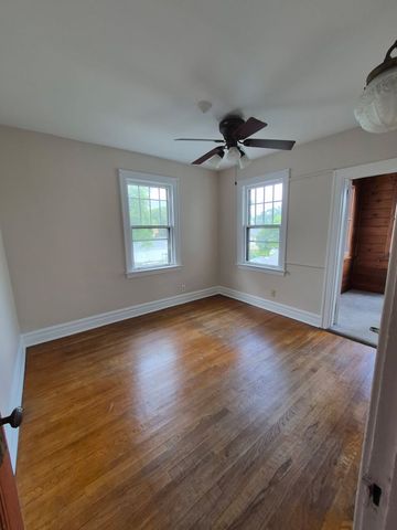 9002 Sheridan Avenue, Brookfield, IL 60513