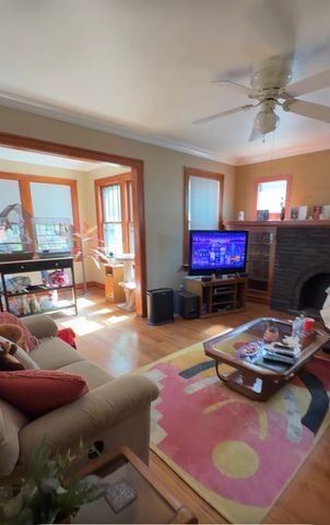 9002 Sheridan Avenue, Brookfield, IL 60513