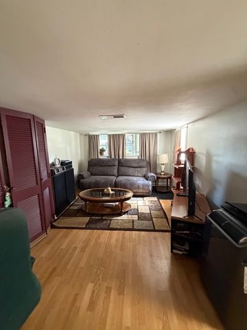 9002 Sheridan Avenue, Brookfield, IL 60513
