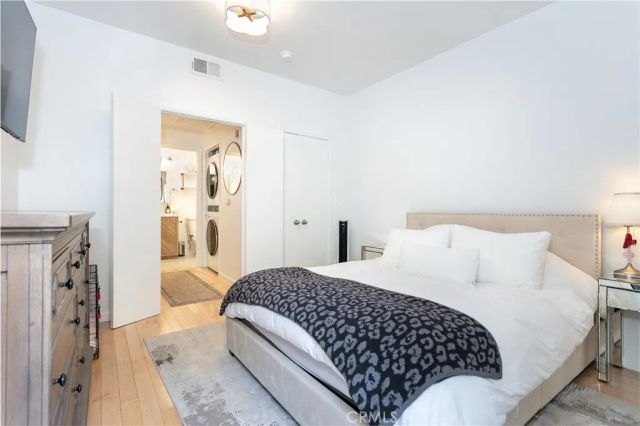 19350 Sherman 124, Reseda, CA 91335
