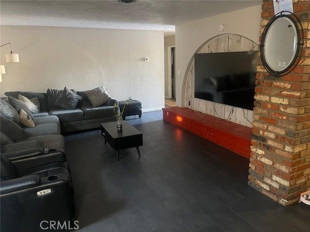 10450 Gramercy Pl., Riverside, CA 92505