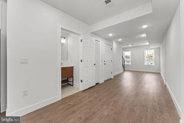 2033 N 9TH ST, Philadelphia, PA 19122