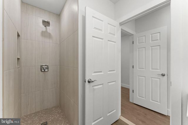 2033 N 9TH ST, Philadelphia, PA 19122