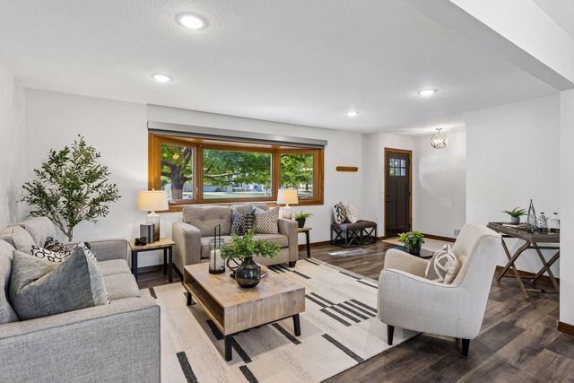 2301 Flag Avenue S, Saint Louis Park, MN 55426