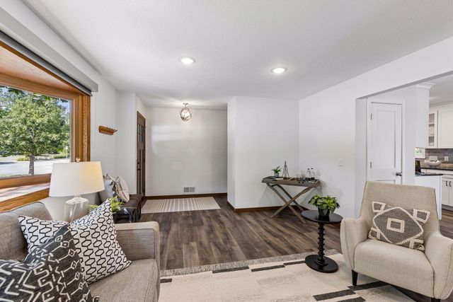 2301 Flag Avenue S, Saint Louis Park, MN 55426