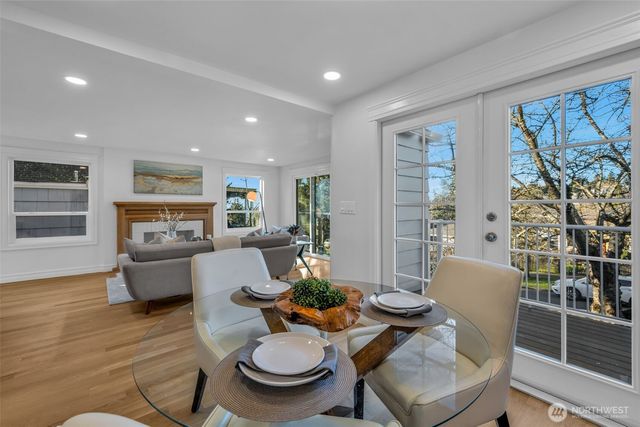 4427 Glenn Way SW, Seattle, WA 98116