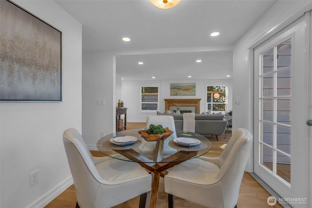 4427 Glenn Way SW, Seattle, WA 98116