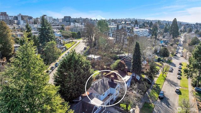 4427 Glenn Way SW, Seattle, WA 98116