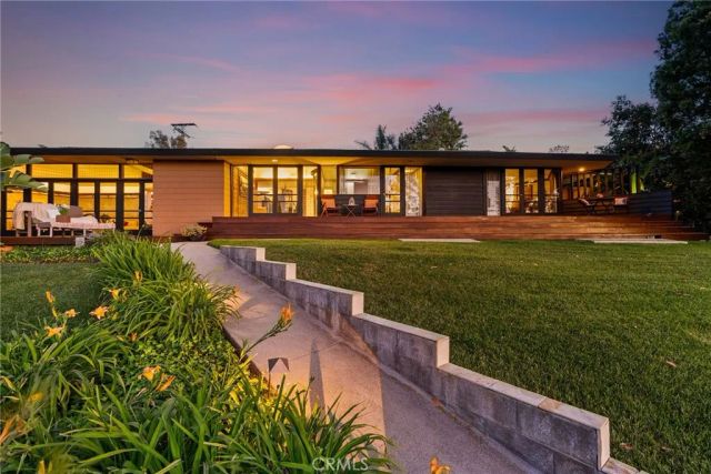 1501 Clearview Lane, North Tustin, CA 92705