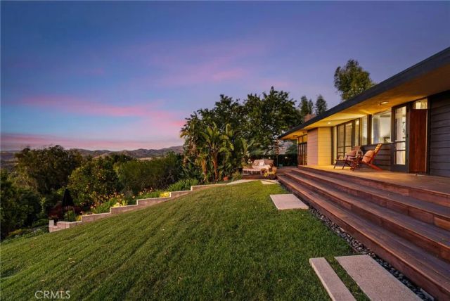 1501 Clearview Lane, North Tustin, CA 92705