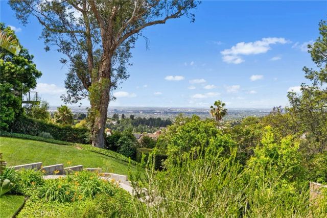1501 Clearview Lane, North Tustin, CA 92705