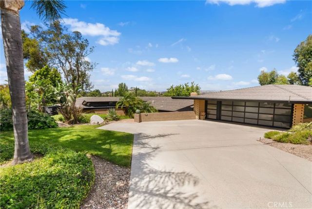 1501 Clearview Lane, North Tustin, CA 92705
