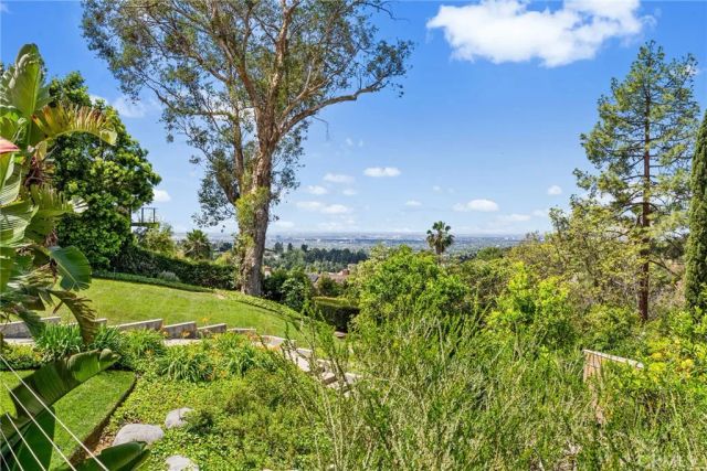 1501 Clearview Lane, North Tustin, CA 92705