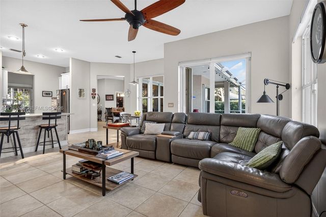 7702 SE Mammoth Dr, Hobe Sound, FL 33455