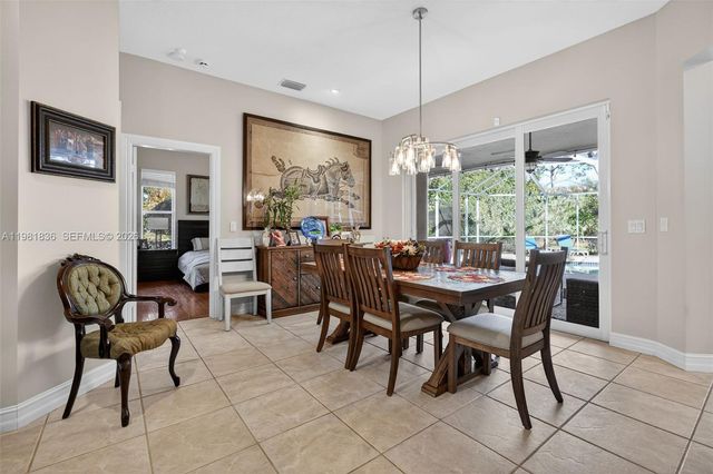 7702 SE Mammoth Dr, Hobe Sound, FL 33455