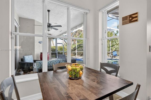 7702 SE Mammoth Dr, Hobe Sound, FL 33455