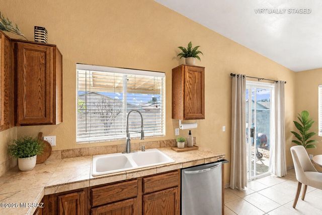 8966 E Alderpoint Way, Tucson, AZ 85730